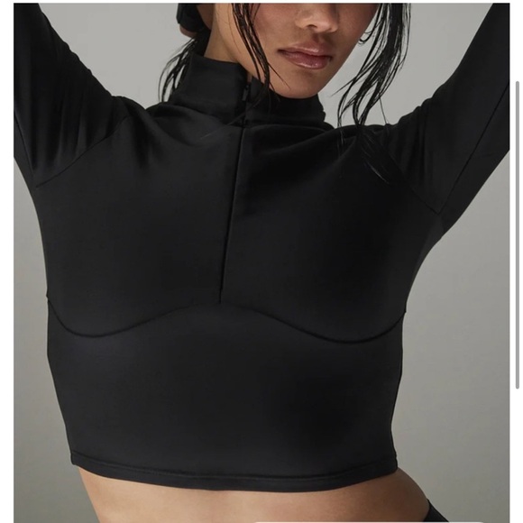 Alo Airlift Winter Warm Ski Time Long Sleeve Black New with Tags! - Picture 3 of 12